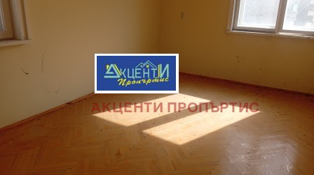 Дава под наем ОФИС, гр. Павликени, област Велико Търново, снимка 13 - Офиси - 53412106