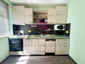 2-стаен град Варна, Колхозен пазар