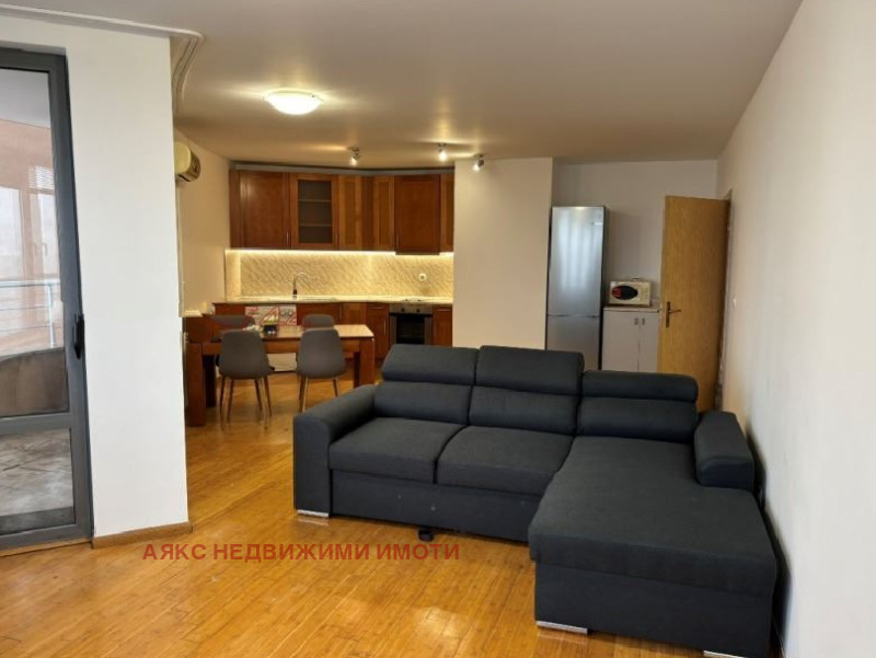 En renta  1 dormitorio Sofia , Iztok , 95 metros cuadrados | 67989395