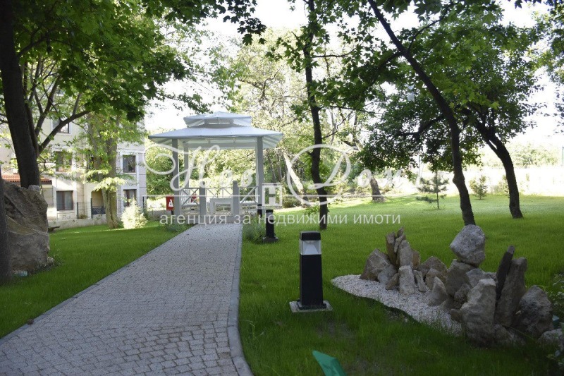 Издаје се  1 спаваћа соба Варна , к.к. Св.Св. Константин и Елена , 75 м2 | 59212950