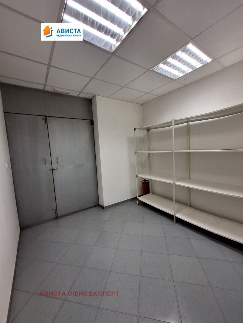 Дава под наем СКЛАД, гр. София, Гоце Делчев, снимка 3 - Складове - 52990895