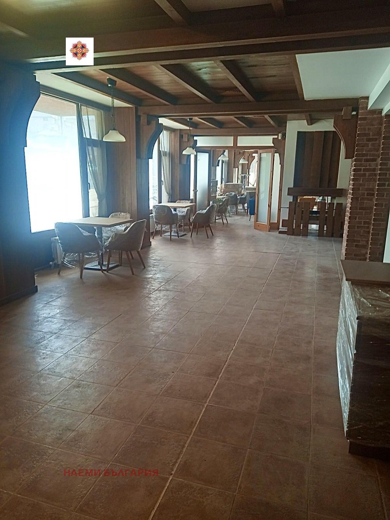 Издаје се  Бар; кафић регион Благоевград , Разлог , 300 м2 | 30841287 - слика [2]