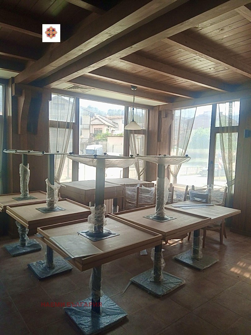 Издаје се  Бар; кафић регион Благоевград , Разлог , 300 м2 | 30841287 - слика [3]