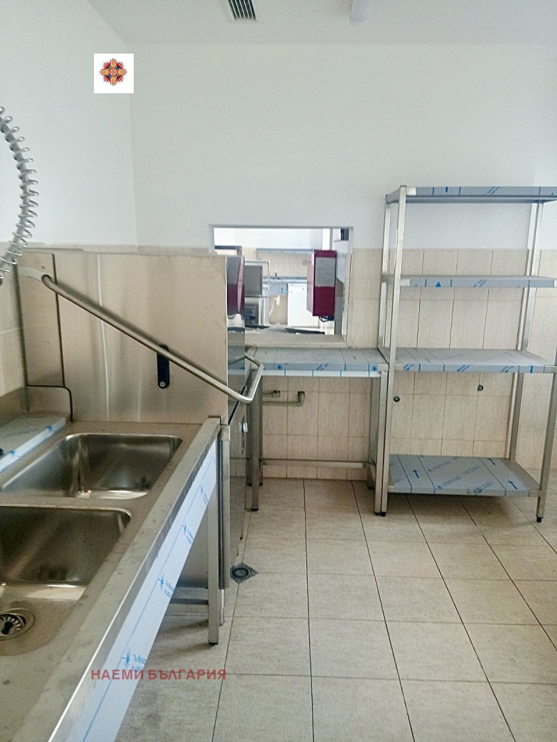 Издаје се  Бар; кафић регион Благоевград , Разлог , 300 м2 | 30841287 - слика [9]