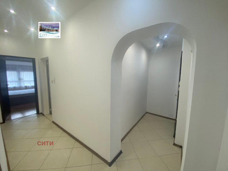 Дава под наем 3-СТАЕН, гр. Пловдив, Център, снимка 14 - Апартаменти - 52453128