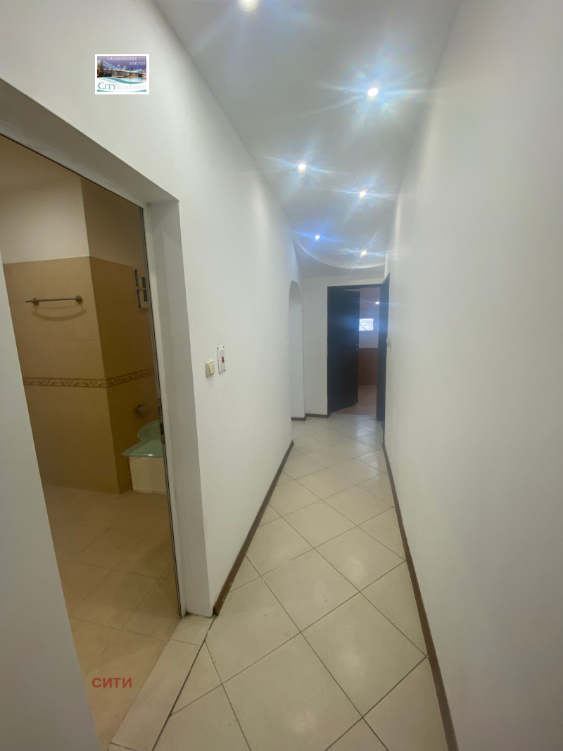 Дава под наем 3-СТАЕН, гр. Пловдив, Център, снимка 11 - Апартаменти - 52453128