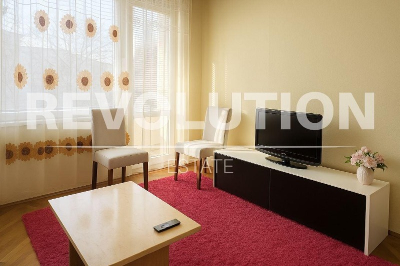 Дава под наем 3-СТАЕН, гр. Варна, Център