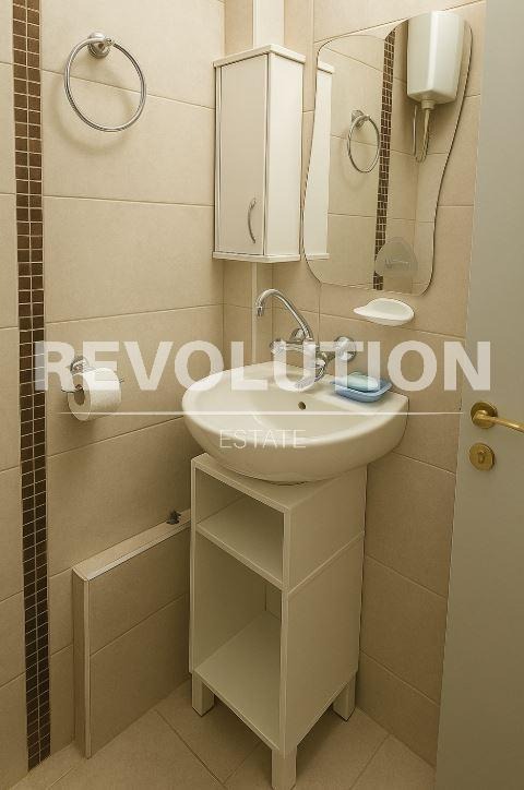 Дава под наем 3-СТАЕН, гр. Варна, Център, снимка 4 - Апартаменти - 50021246