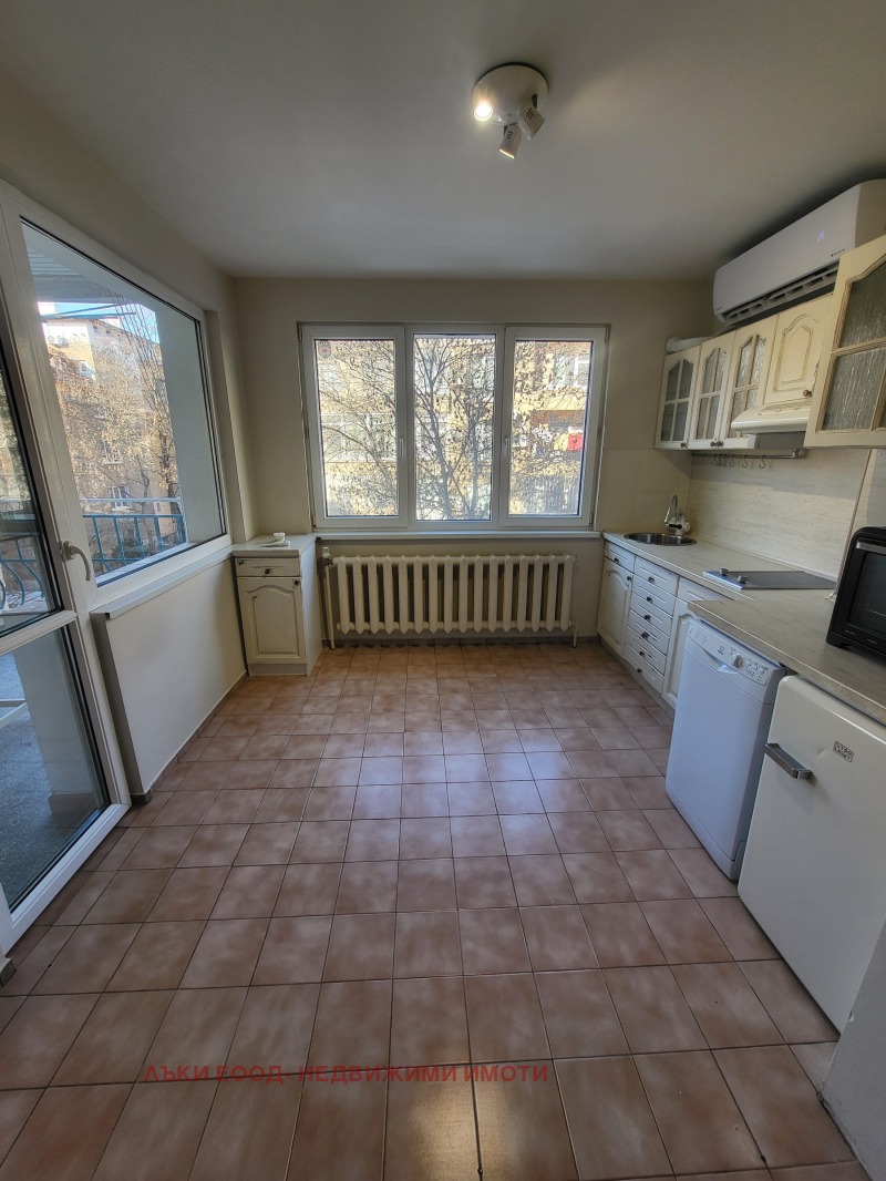 Дава под наем 3-СТАЕН, гр. София, Лозенец, снимка 6 - Апартаменти - 53165747