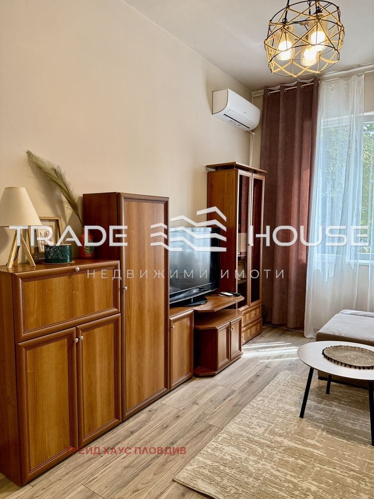 Издаје се  3+ спаваћа соба Пловдив , Центар , 100 м2 | 44613167 - слика [2]