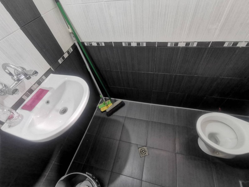 Дава под наем МАГАЗИН, гр. Кърджали, Център, снимка 9 - Магазини - 52985824