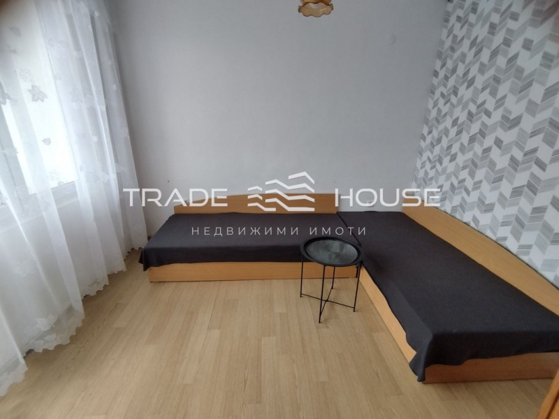 Para alugar  1 quarto Plovdiv , Kiutchuk Parij , 70 m² | 97690308