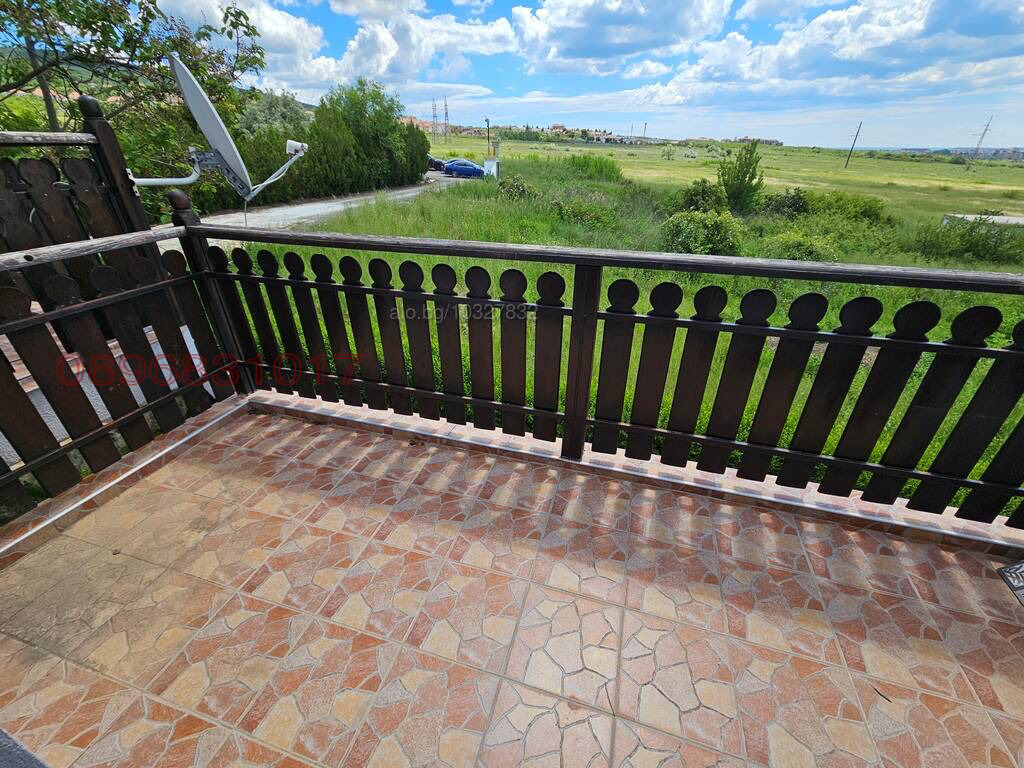 Дава под наем КЪЩА, с. Кошарица, област Бургас, снимка 2 - Къщи - 54489131