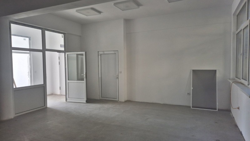 K pronájmu  Kancelář Pernik , Centar , 95 m2 | 88964381 - obraz [2]