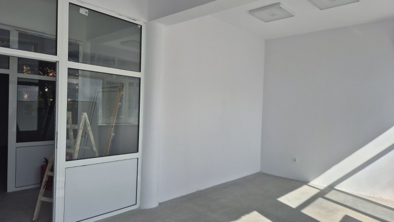 K pronájmu  Kancelář Pernik , Centar , 95 m2 | 88964381 - obraz [5]