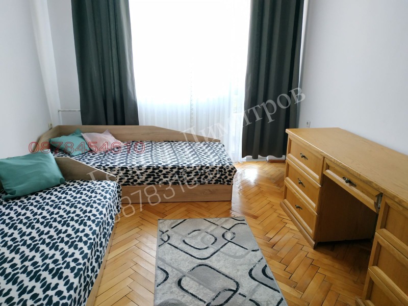 Дава под наем 3-СТАЕН, гр. Разград, Център, снимка 2 - Апартаменти - 52783089