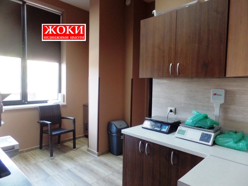 Дава под наем ЗАВЕДЕНИЕ, гр. Перник, Изток, снимка 4 - Заведения - 53229279