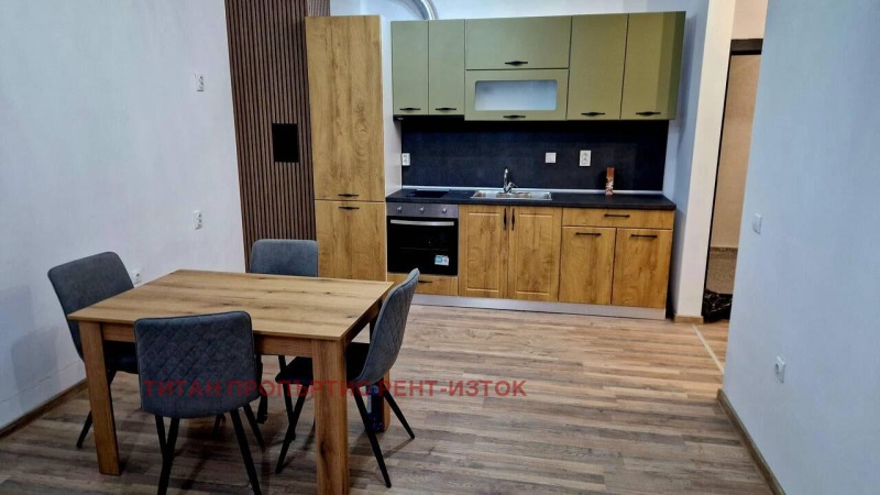 Til leie  1 soverom Burgas , Izgrev , 63 kvm | 41308807