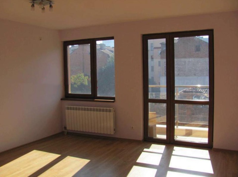 Da affittare  1 camera da letto Sofia , Tsentar , 65 mq | 89672198