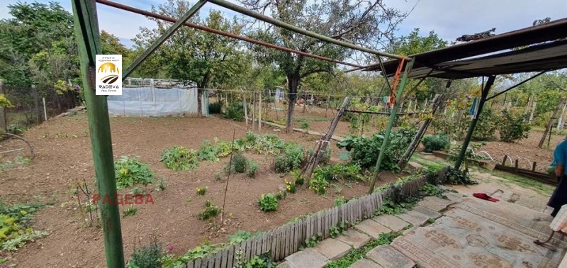 Дава под наем ВИЛА, гр. Русе, Чародейка - Юг, снимка 4 - Вили - 52538306