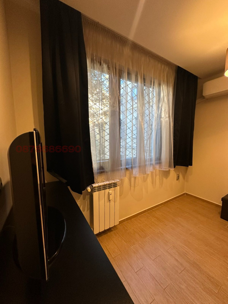 Zu vermieten  2 Schlafzimmer Sofia , Zentar , 100 qm | 75165928 - Bild [8]