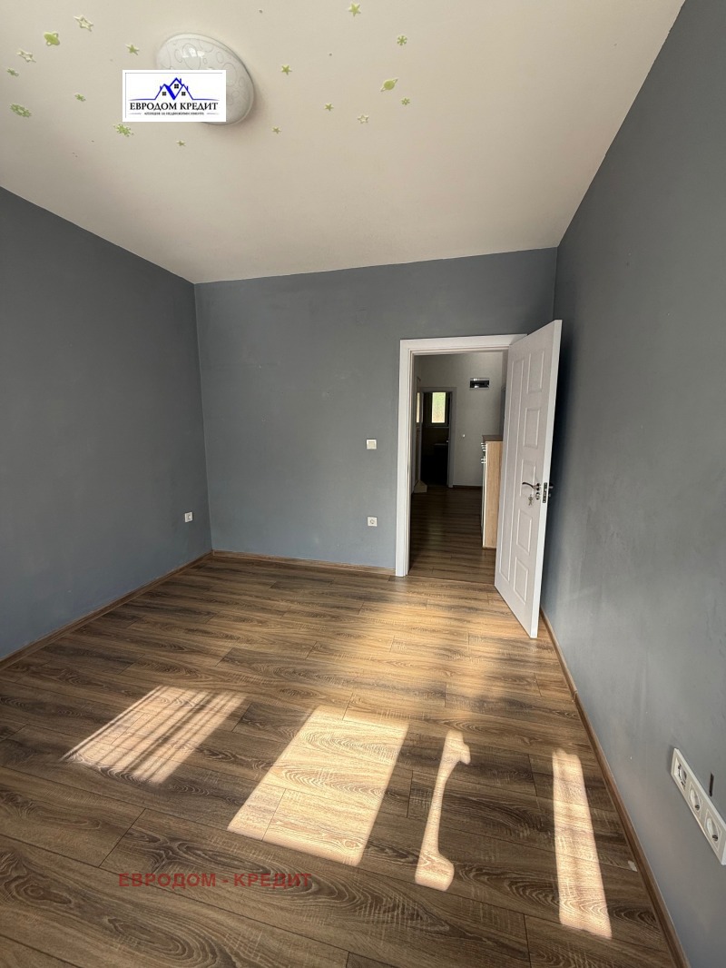 Издаје се  Хоусе Флоор Стара Загора , Центар , 100 м2 | 55966653 - слика [13]