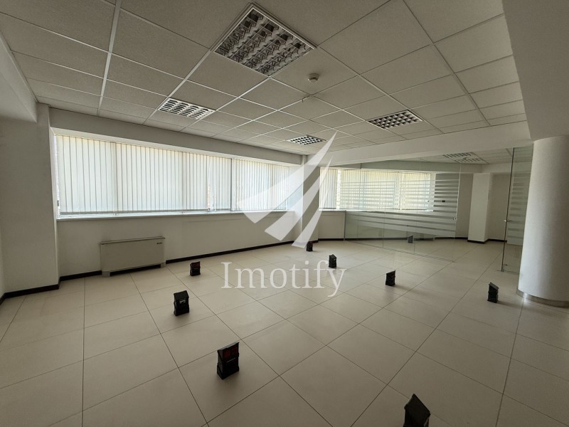Дава под Наем ОФИС в град София, Център - 425 кв.м / 6 375 € » 12 468.42 лв., ИМОТИФАЙ