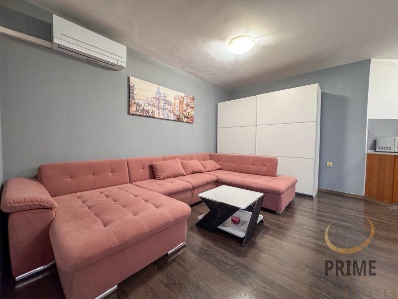 Te huur  1 slaapkamer Burgas , Sarafovo , 65 m² | 52549301