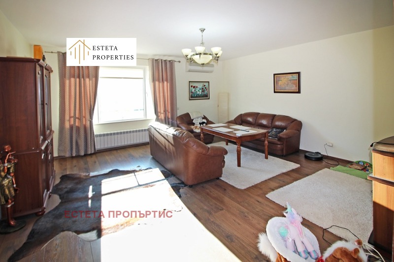 Дава под наем 4-СТАЕН, гр. София, Лозенец, снимка 2 - Апартаменти - 53270894