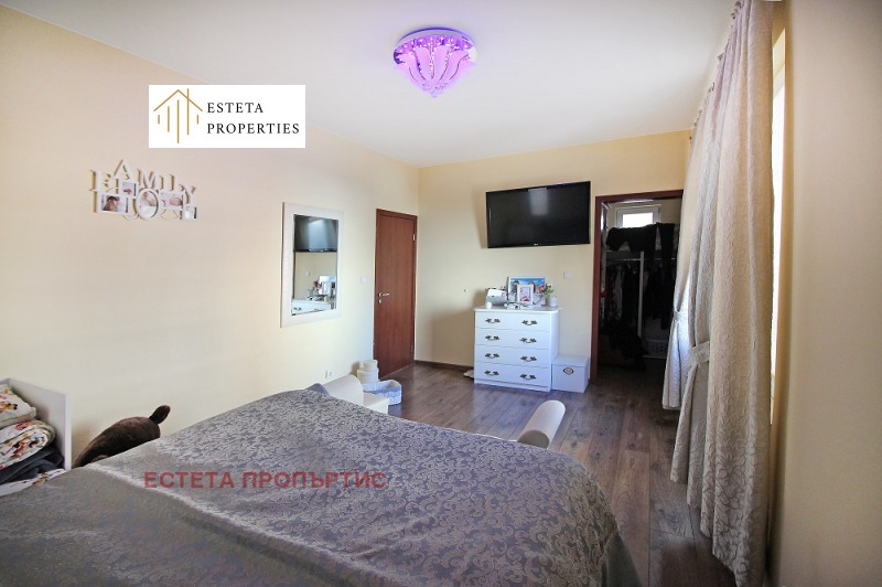 Дава под наем 4-СТАЕН, гр. София, Лозенец, снимка 5 - Апартаменти - 53270894