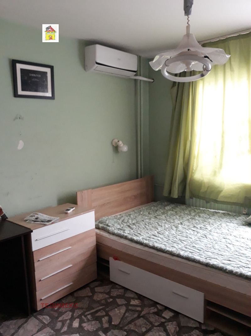Do wynajęcia  Pokój Sofia , Ljulin 8 , 90 mkw | 92336820