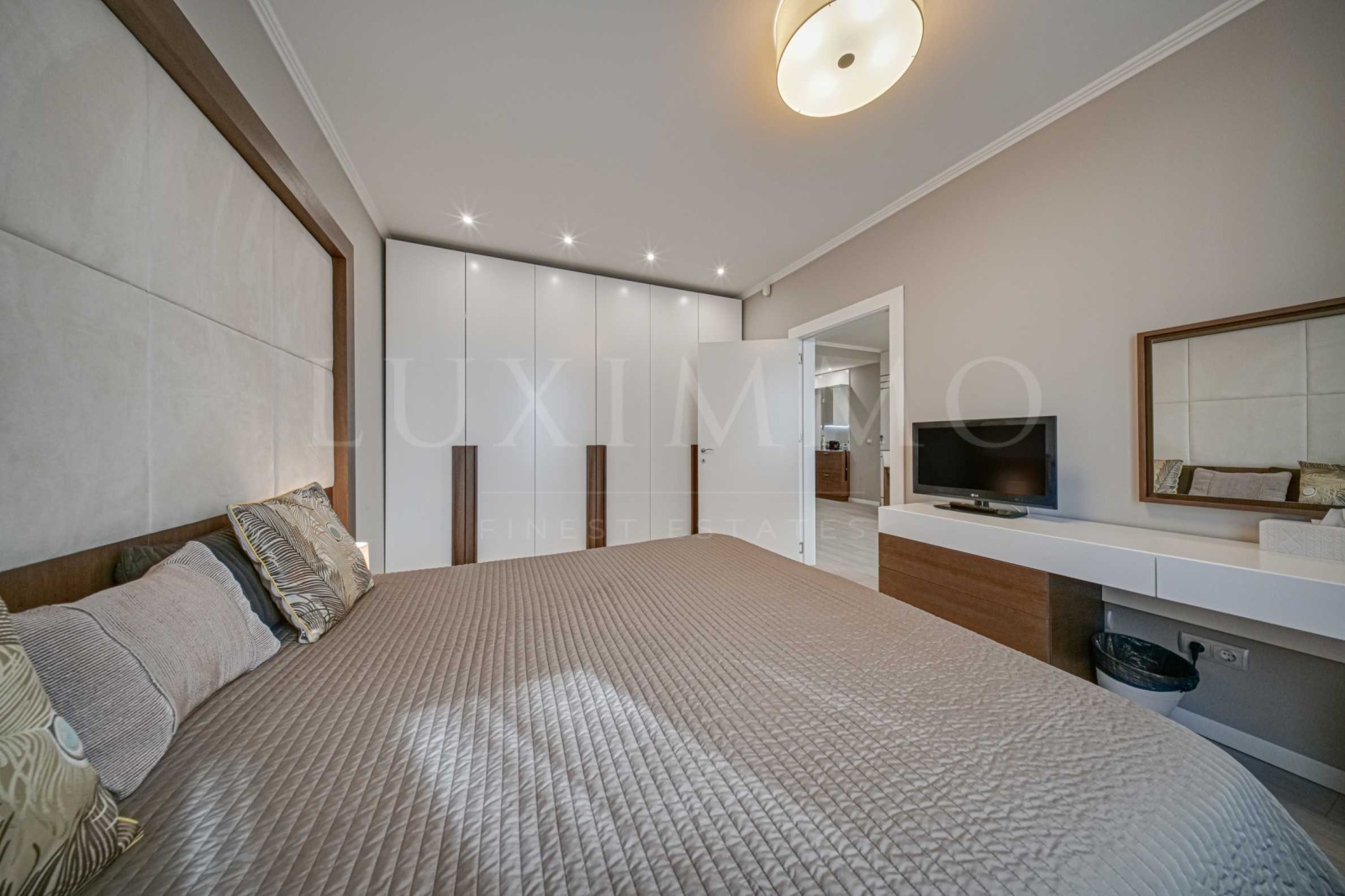 Дава под наем 2-СТАЕН, гр. София, Център, снимка 10 - Апартаменти - 54069176