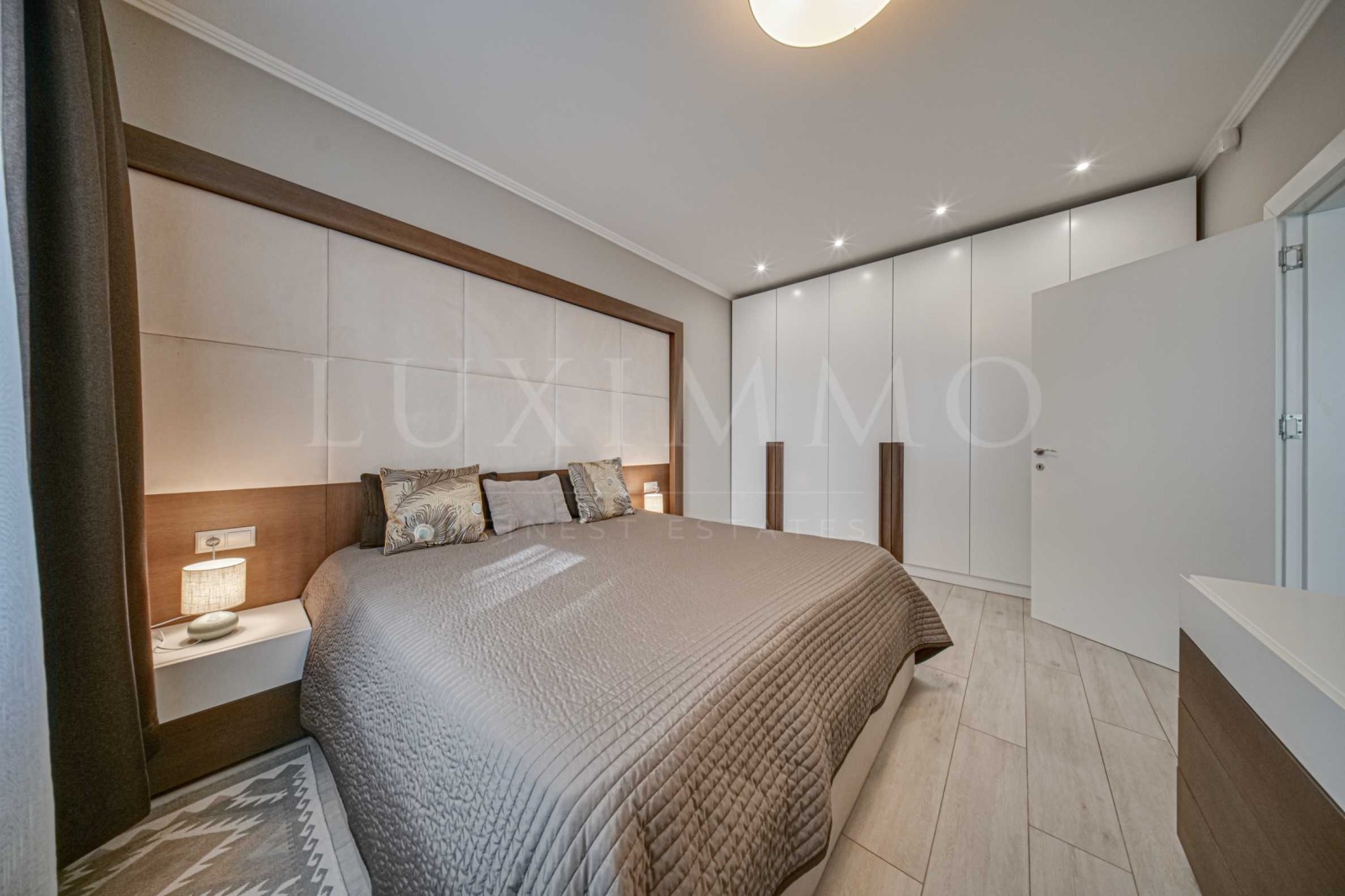 Дава под наем 2-СТАЕН, гр. София, Център, снимка 9 - Апартаменти - 54069176