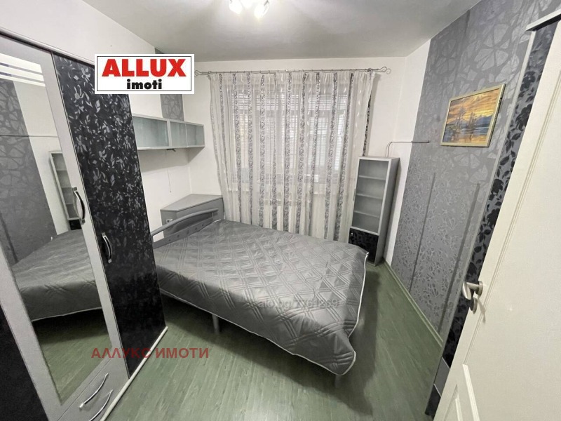 Дава под наем  3-стаен град Русе , Ялта , 70 кв.м | 40247840 - изображение [3]