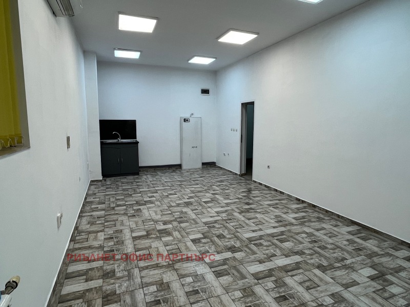 Do wynajęcia  Sklep Sofia , Centar , 31 mkw | 56393703 - obraz [2]
