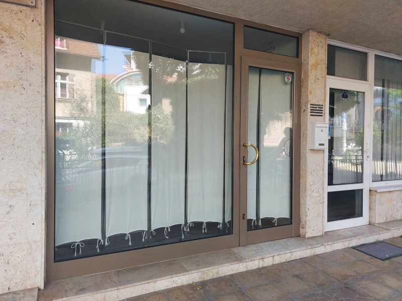 Издаје се  Схоп Софија , Центар , 32 м2 | 78969778 - слика [3]