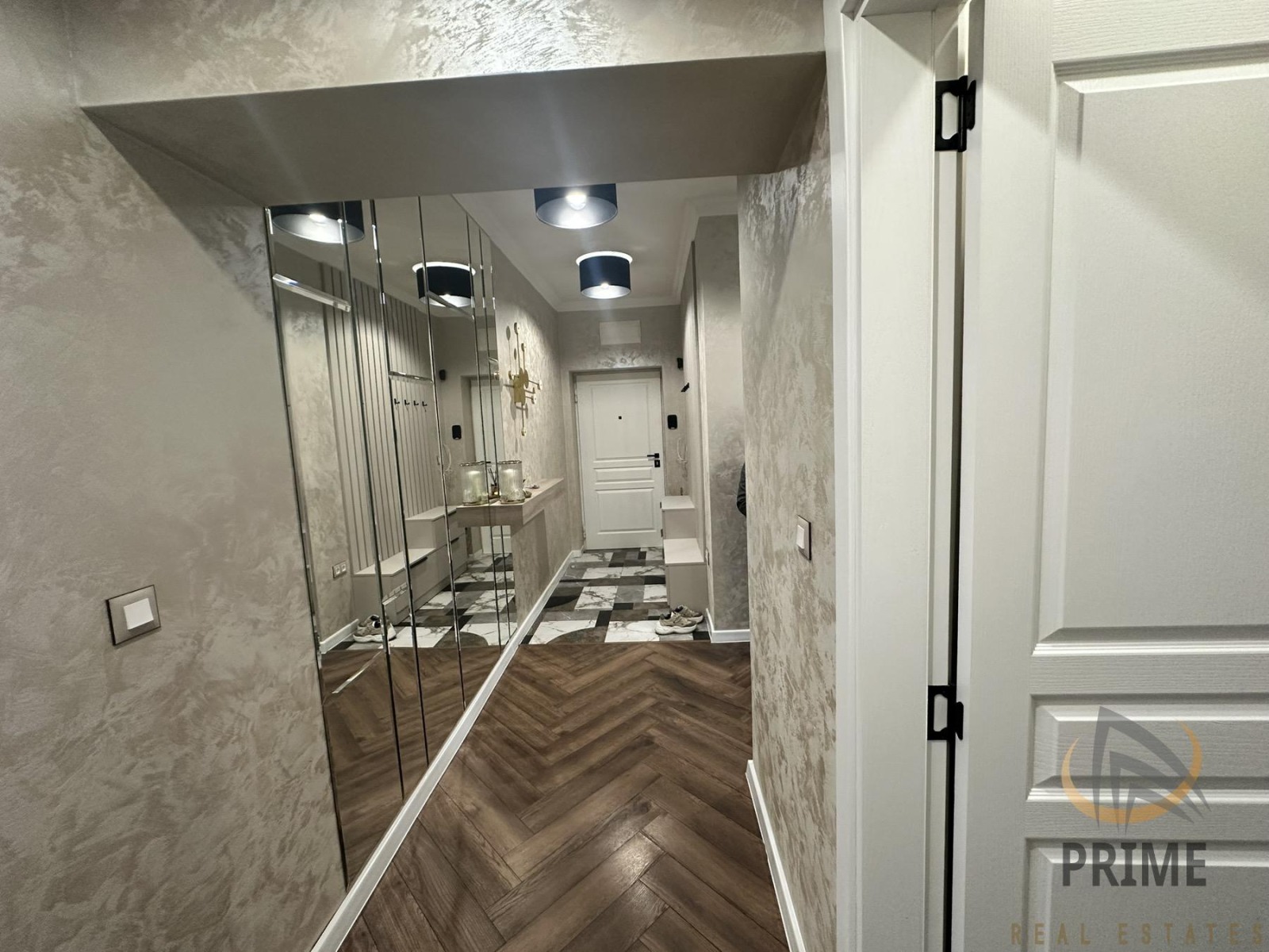 Дава под наем 3-СТАЕН, гр. Бургас, Център, снимка 4 - Апартаменти - 54249739