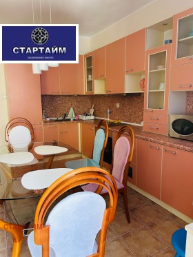 2 quartos Doktorski pametnik, Sofia 4