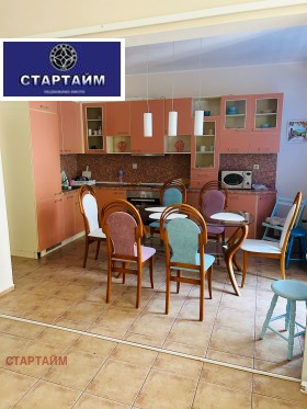 2 quartos Doktorski pametnik, Sofia 9