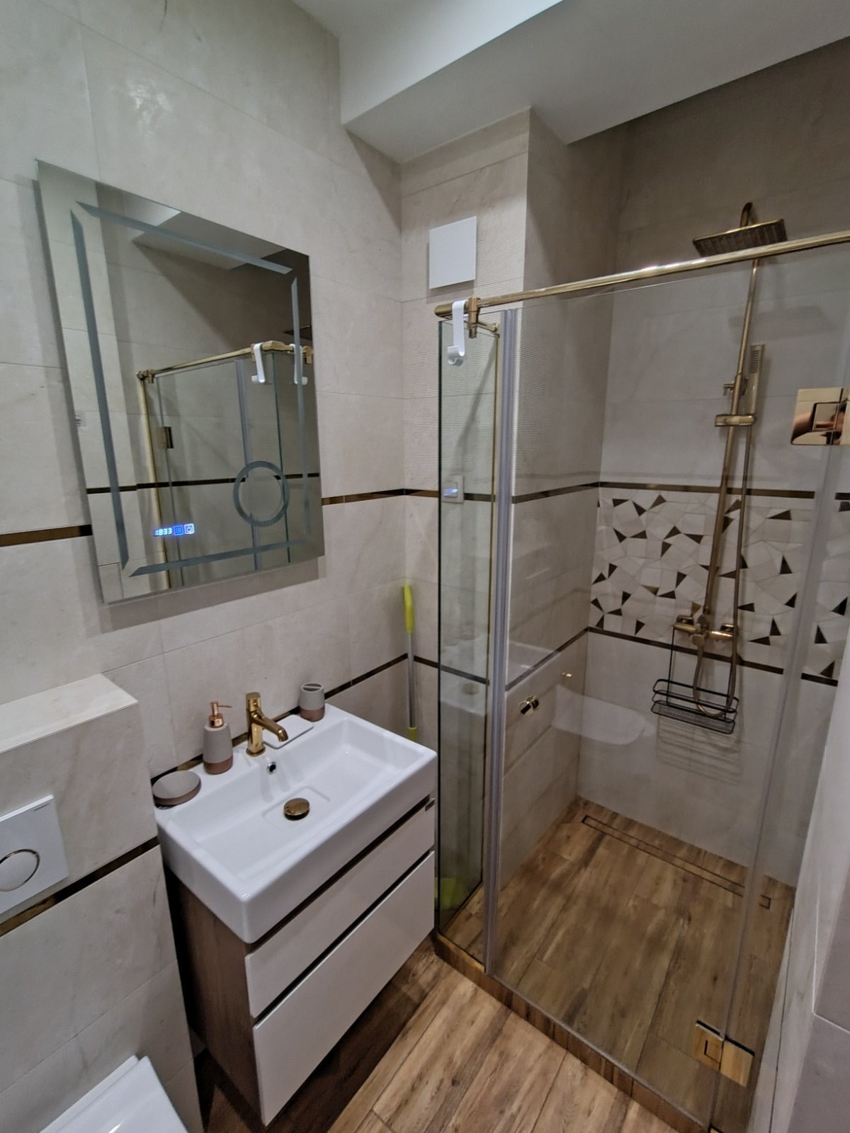 Дава под наем 3-СТАЕН, гр. София, Център, снимка 12 - Апартаменти - 55308418