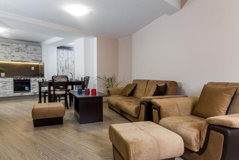 For Rent  2 bedroom Plovdiv , Tsentar , 180 sq.m | 70637171 - image [2]