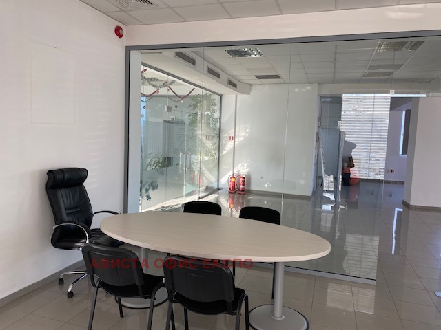 Te huur  Kantoor Sofia , Chadzji Dimitar , 180 m² | 70875856 - afbeelding [7]