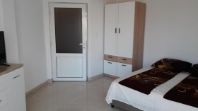 1 Schlafzimmer Zentar, Burgas 6