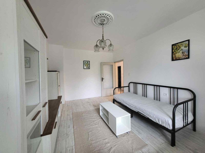 Zu vermieten  1 Schlafzimmer Sofia , Poligona , 75 qm | 18097801 - Bild [3]