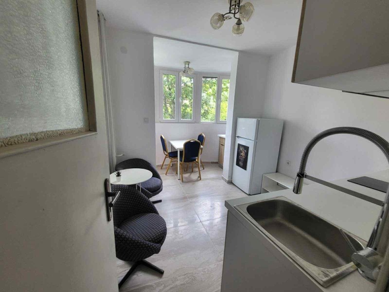 Zu vermieten  1 Schlafzimmer Sofia , Poligona , 75 qm | 18097801 - Bild [10]