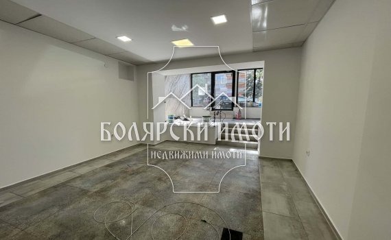 De inchiriat  Magazin Velico Târnovo , Țentâr , 55 mp | 48775527 - imagine [2]