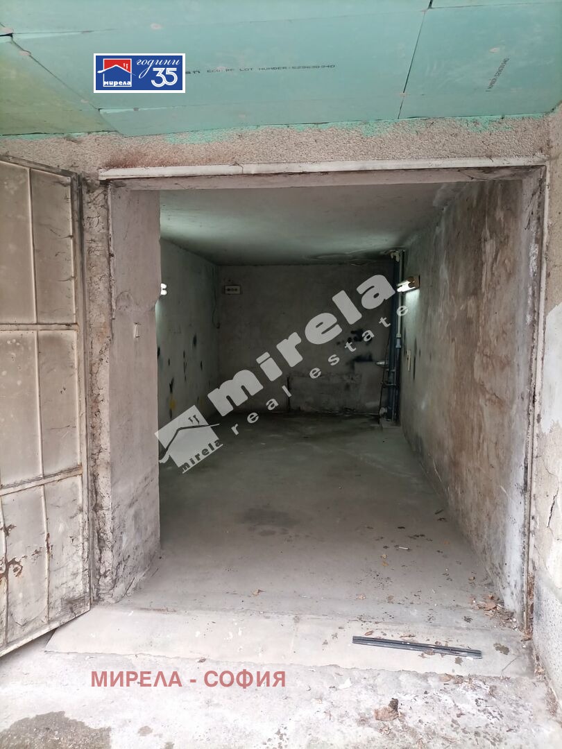 Дава под наем ГАРАЖ, ПАРКОМЯСТО, гр. София, Белите брези, снимка 2 - Гаражи и паркоместа - 54278429