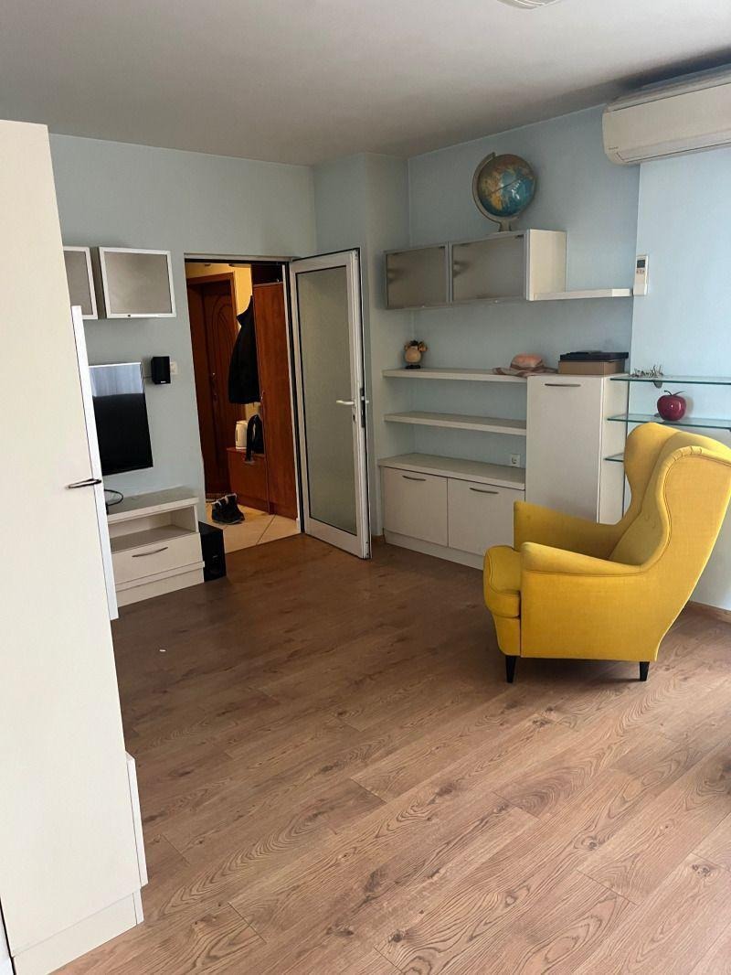 Дава под наем 3-СТАЕН, гр. София, Белите брези, снимка 2 - Апартаменти - 53734133