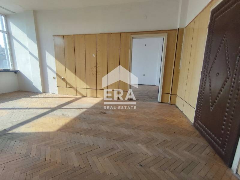 Дава под наем  Офис област Хасково , гр. Димитровград , 400 кв.м | 30647089