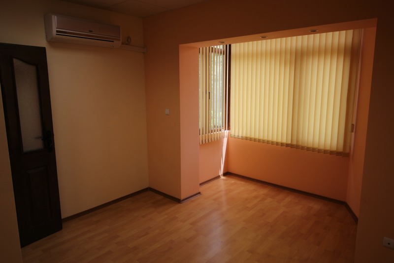 K pronájmu  Kancelář Burgas , Centar , 65 m2 | 54429797 - obraz [8]